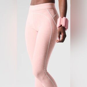 Alo Alosoft Airbrush Heartthrob Leggings Full Length Light Pink XS NEW w/o tag